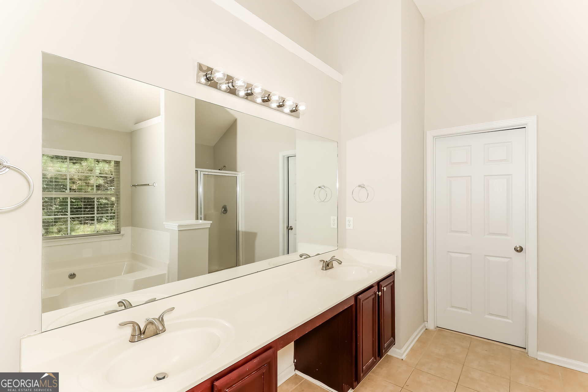 7868 Wrotham Circle Property Photo 12