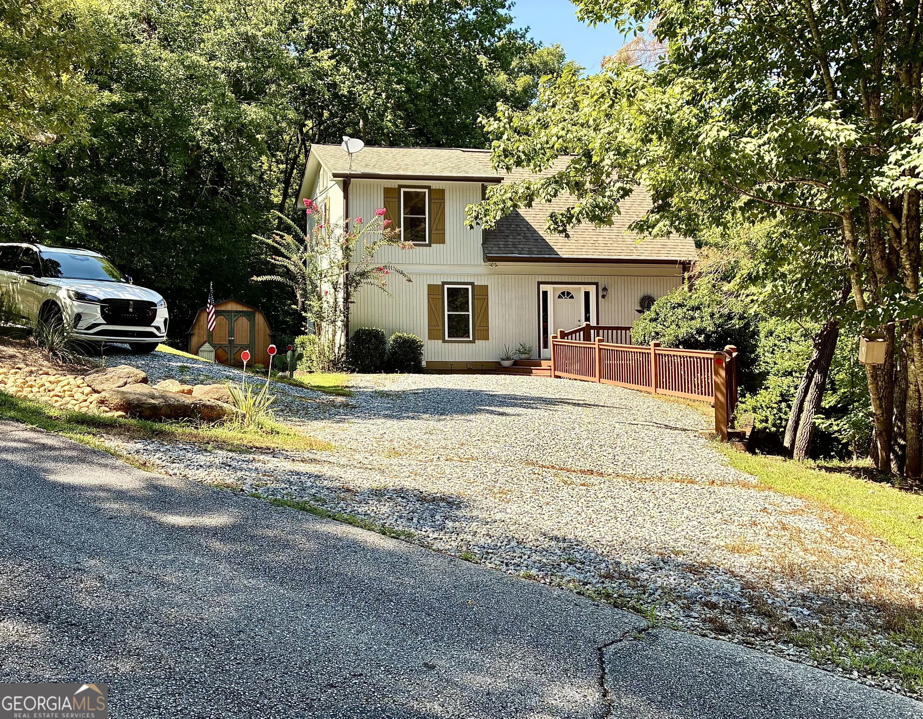 2585 Panorama Drive Property Photo 2