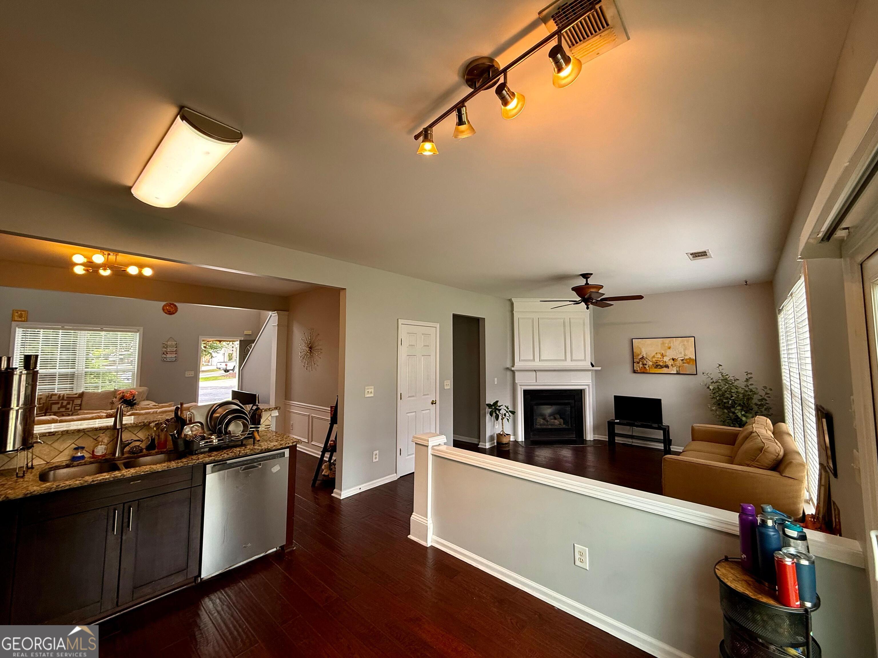 3087 Commonwealth Way Property Photo 5