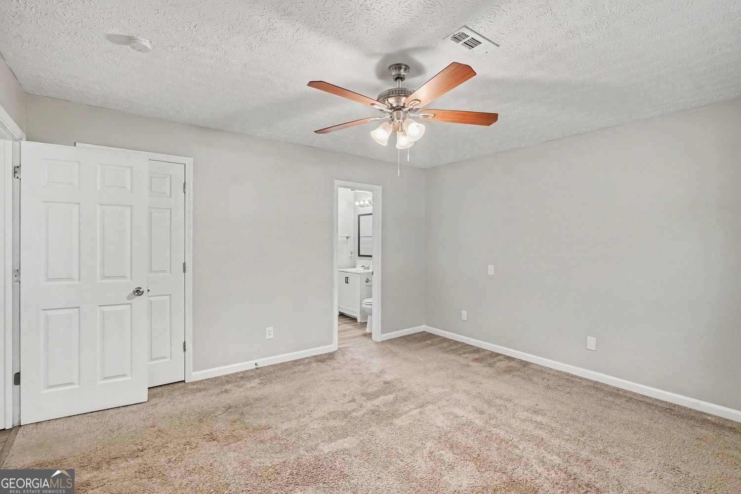240 Spring Circle Property Photo 14