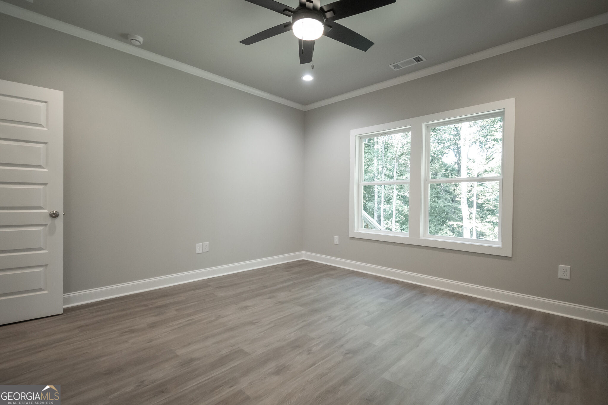 380 University Circle Property Photo 24