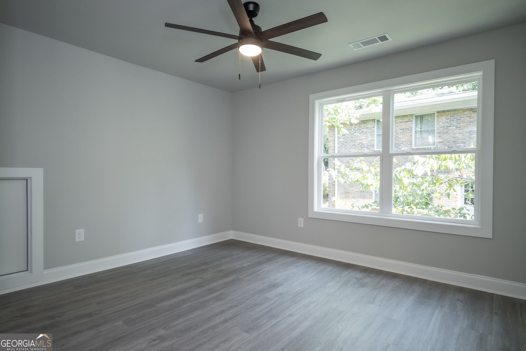 380 University Circle Property Photo 36