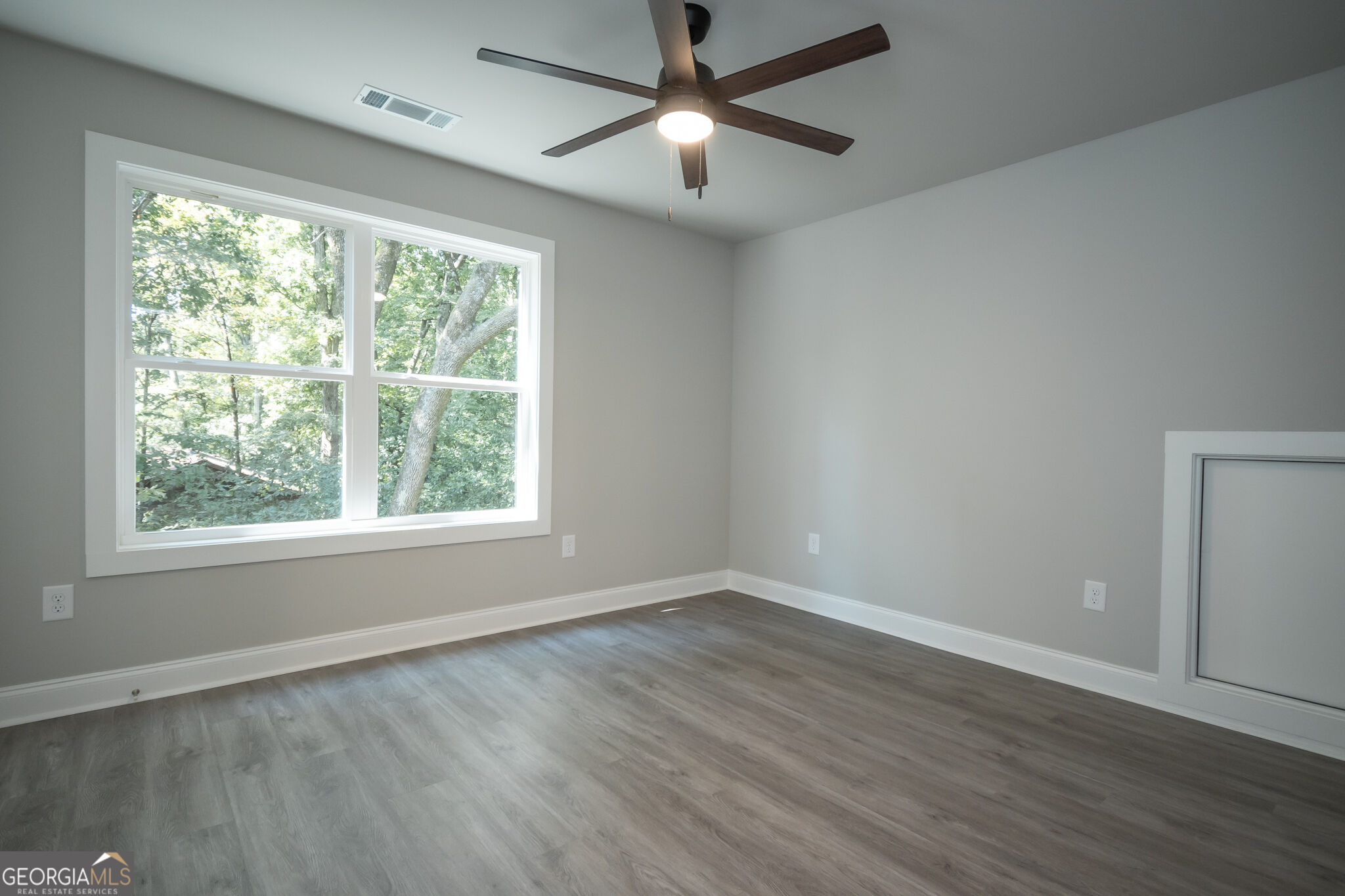 380 University Circle Property Photo 43