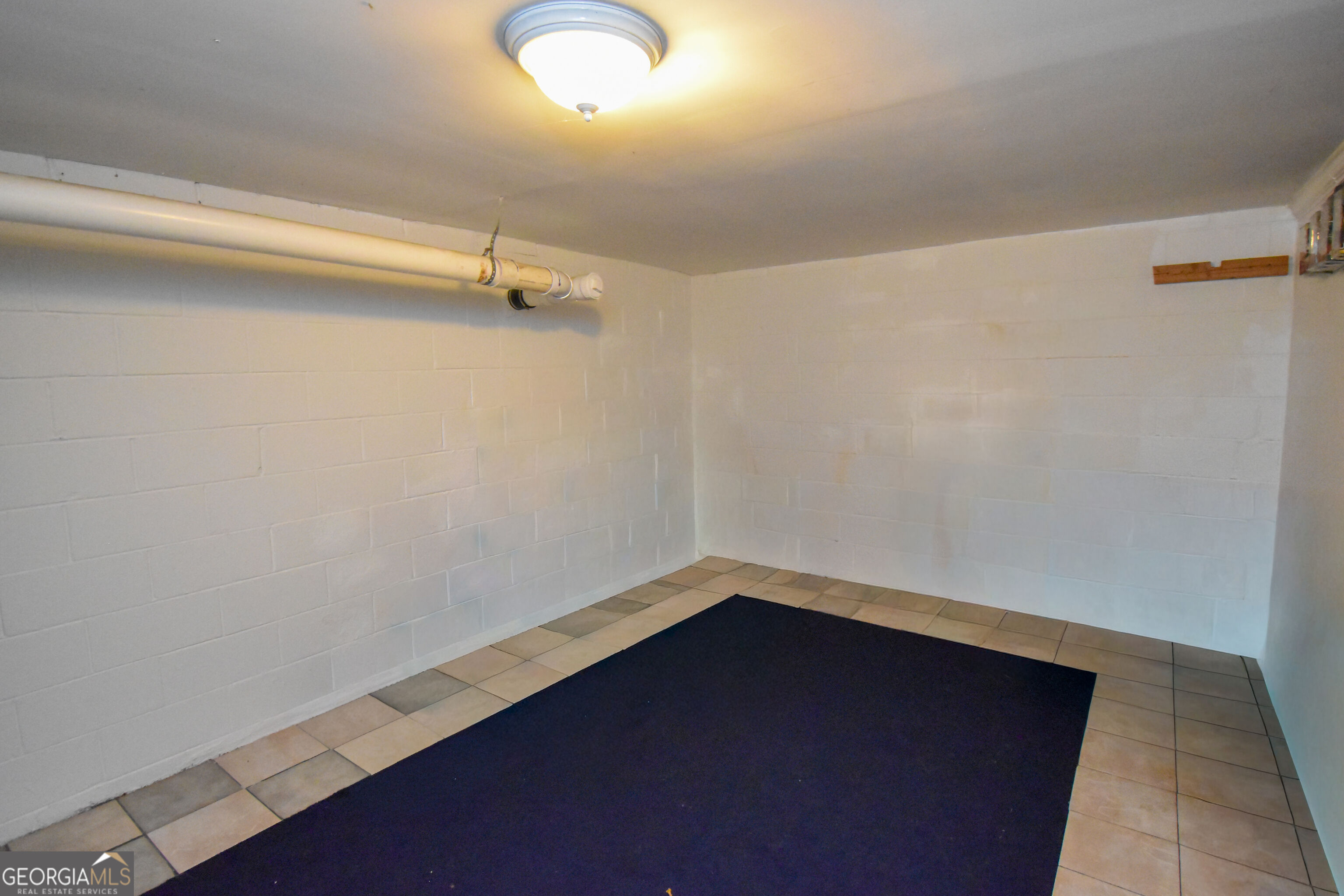 4487 Donegal Circle Property Photo 32
