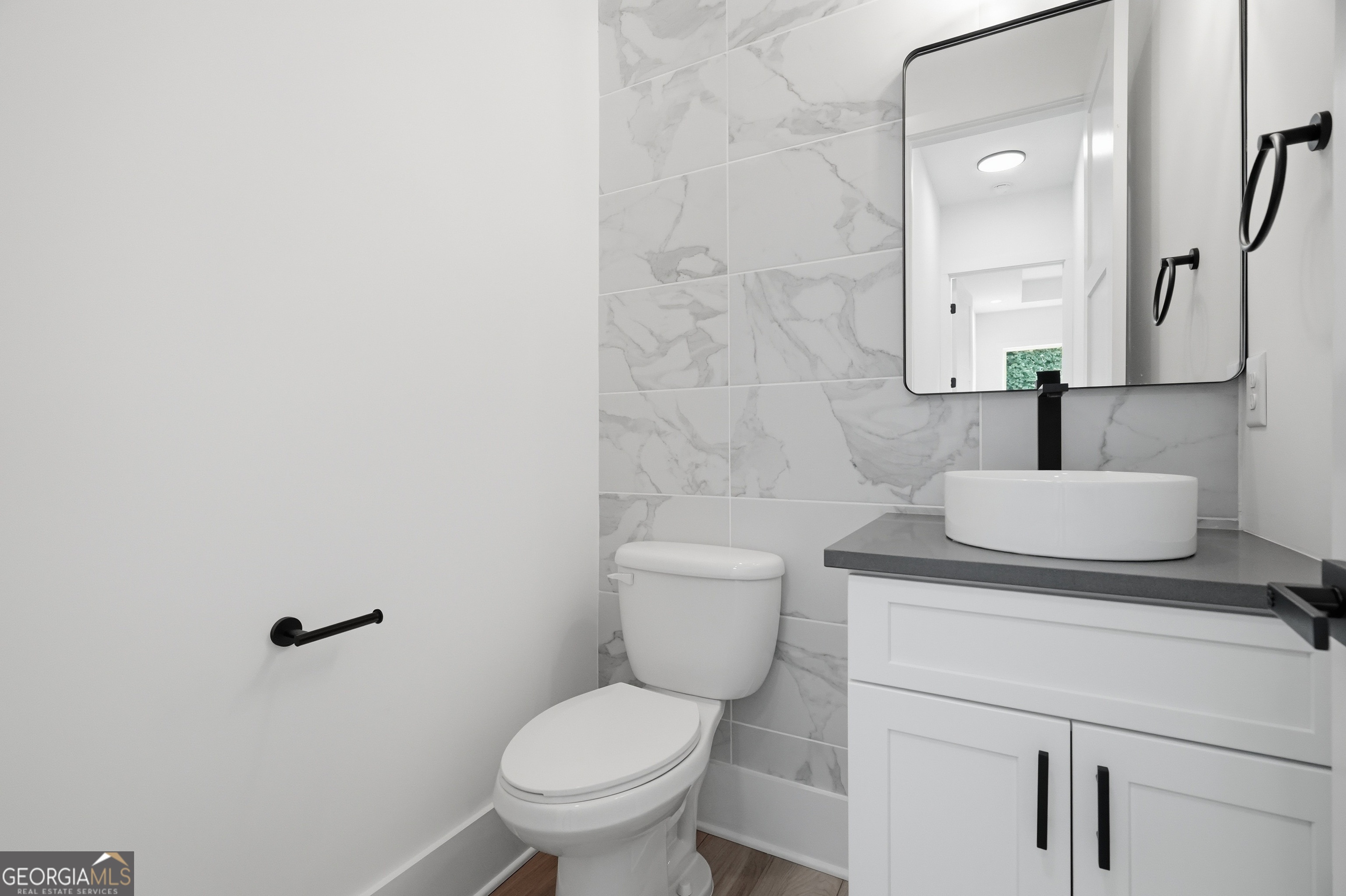 5676 Meadow View Drive Property Photo 28