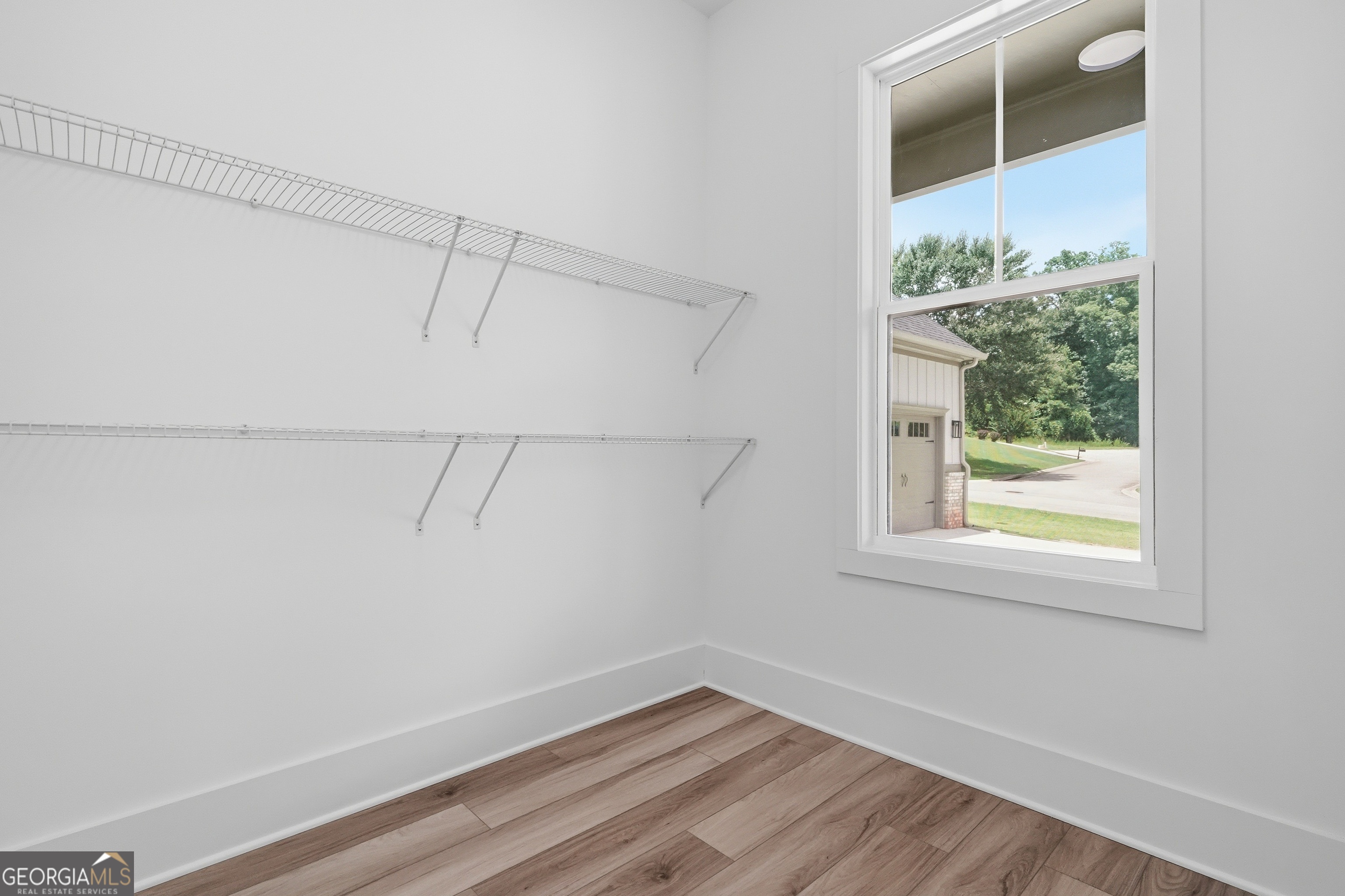 5676 Meadow View Drive Property Photo 34