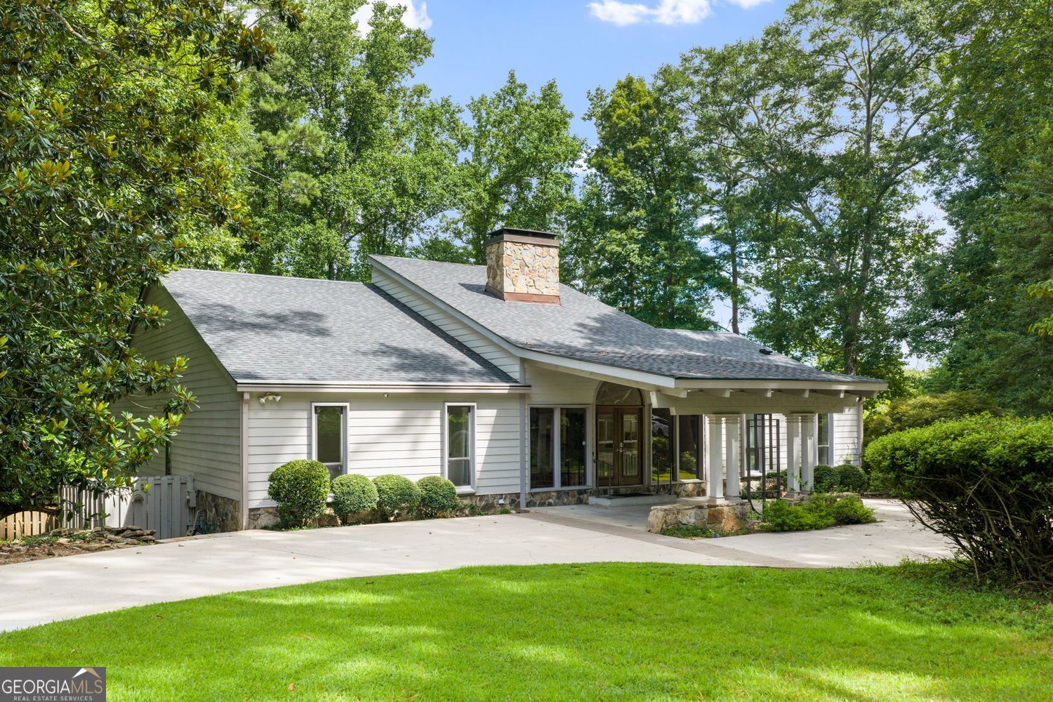 110 River Landing Property Photo 1