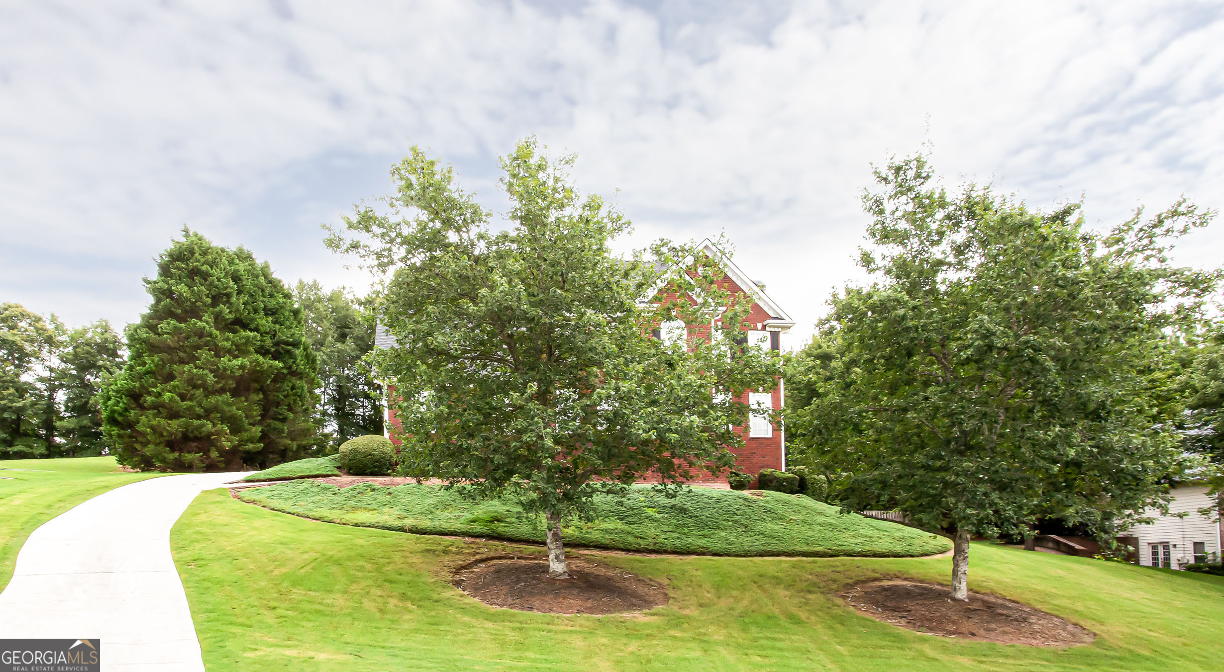 2436 Sky Valley Drive Property Photo 4