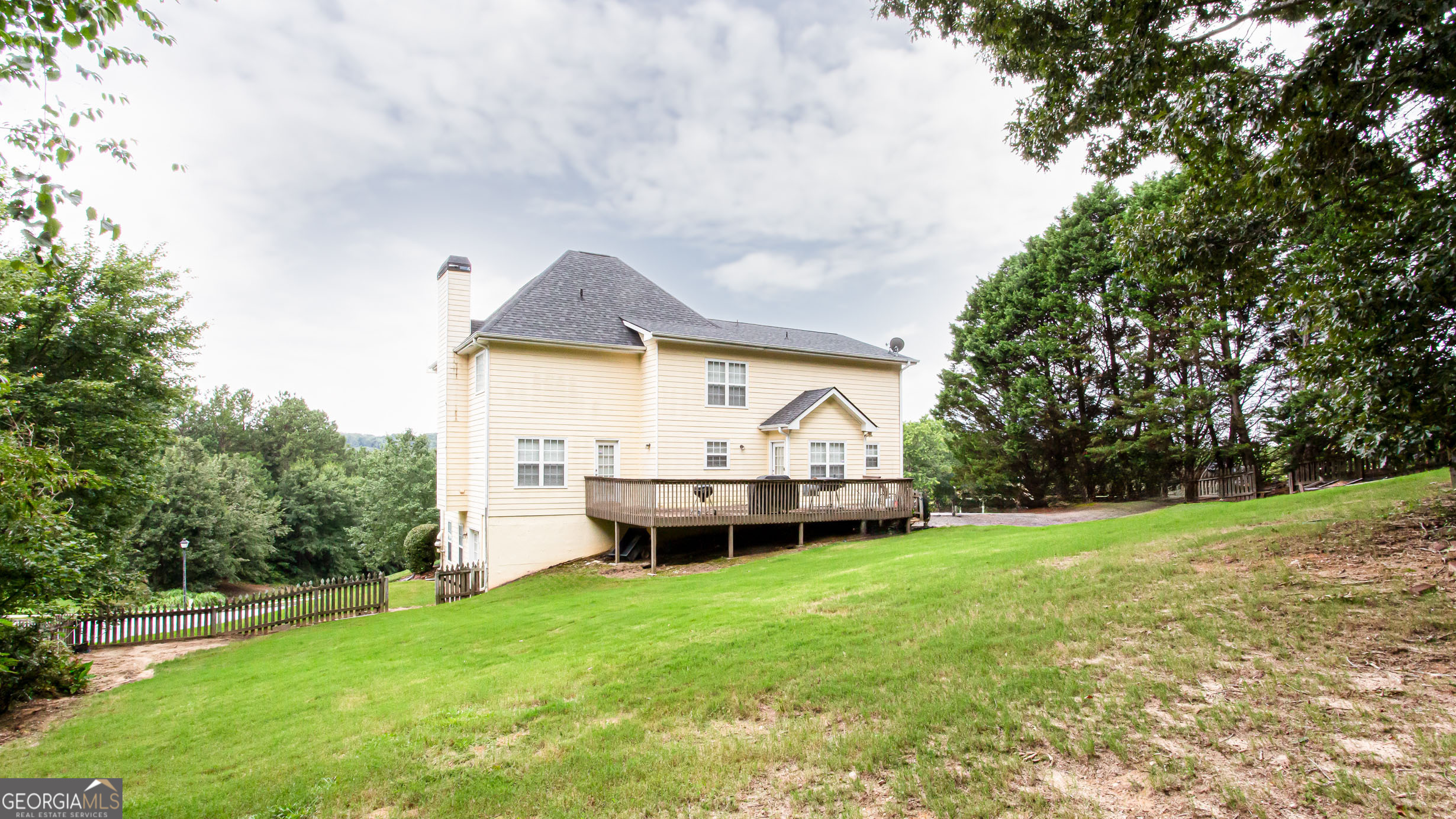 2436 Sky Valley Drive Property Photo 5