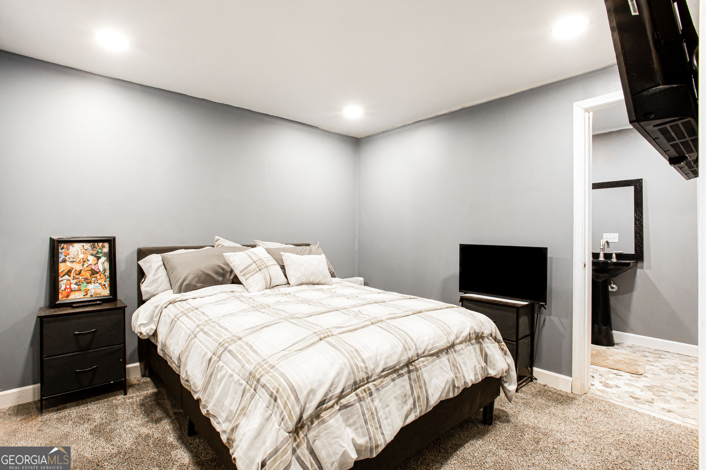 2436 Sky Valley Drive Property Photo 44
