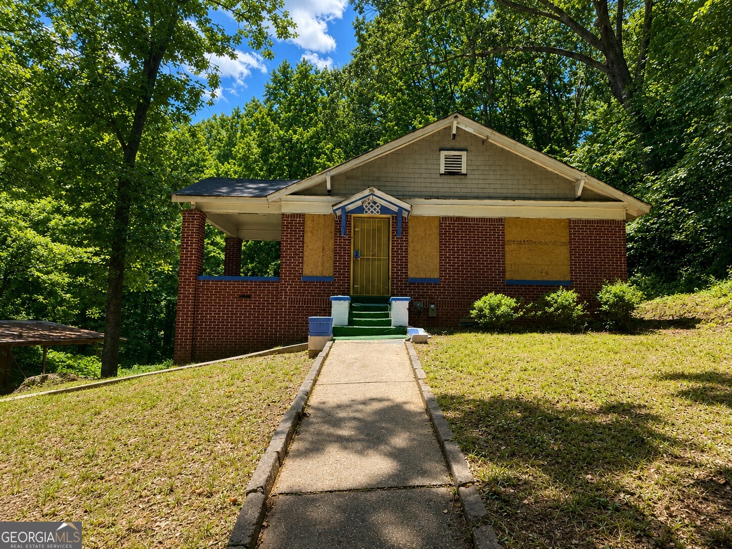 175 Ridge Avenue Nw Property Photo 1