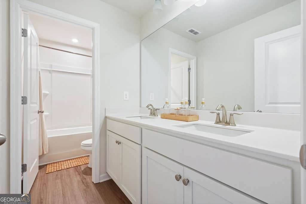 11 Running Terrace Way Property Photo 30
