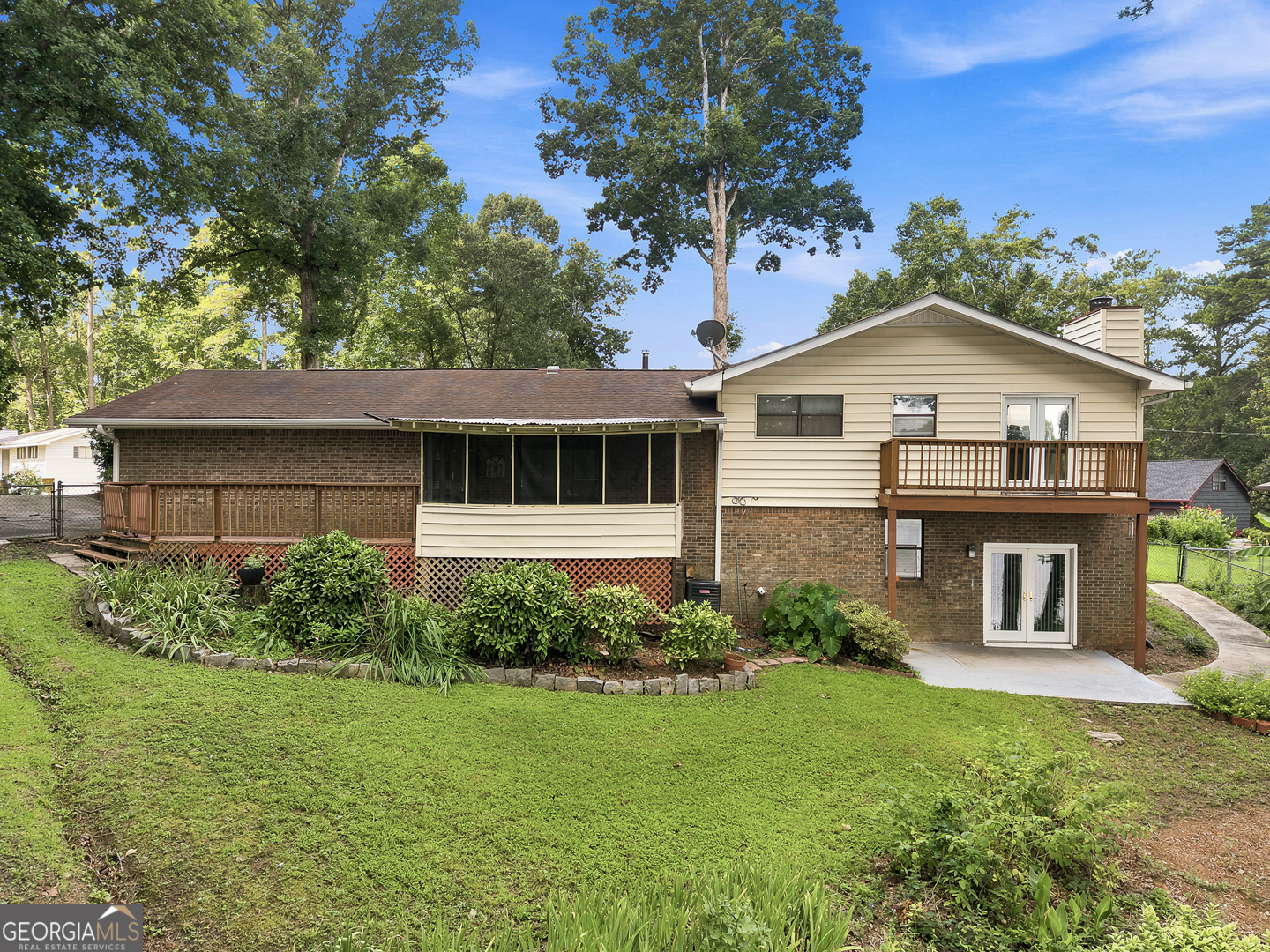 8996 Mandarin Court Property Photo 1
