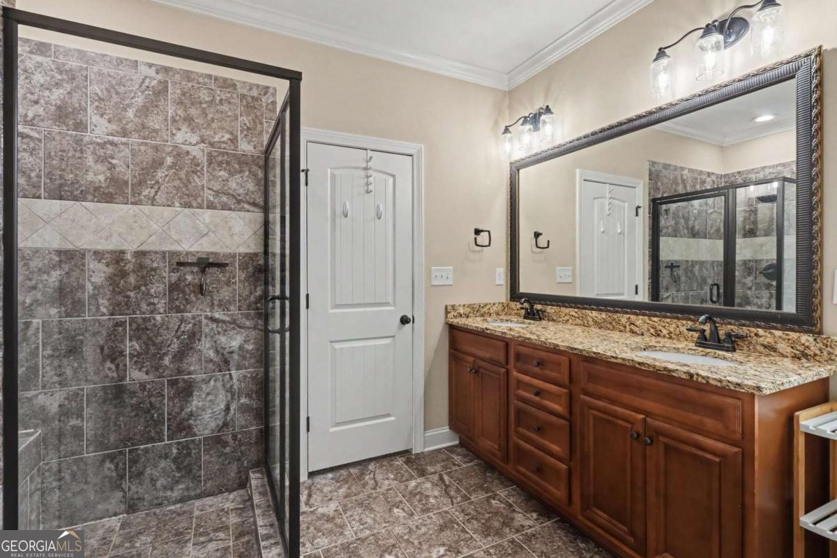 64 Blandwood Drive Property Photo 18