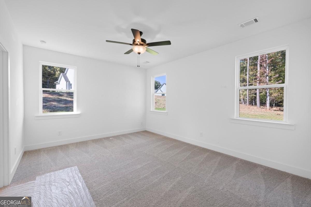 101 Martin Oaks Boulevard Property Photo 13