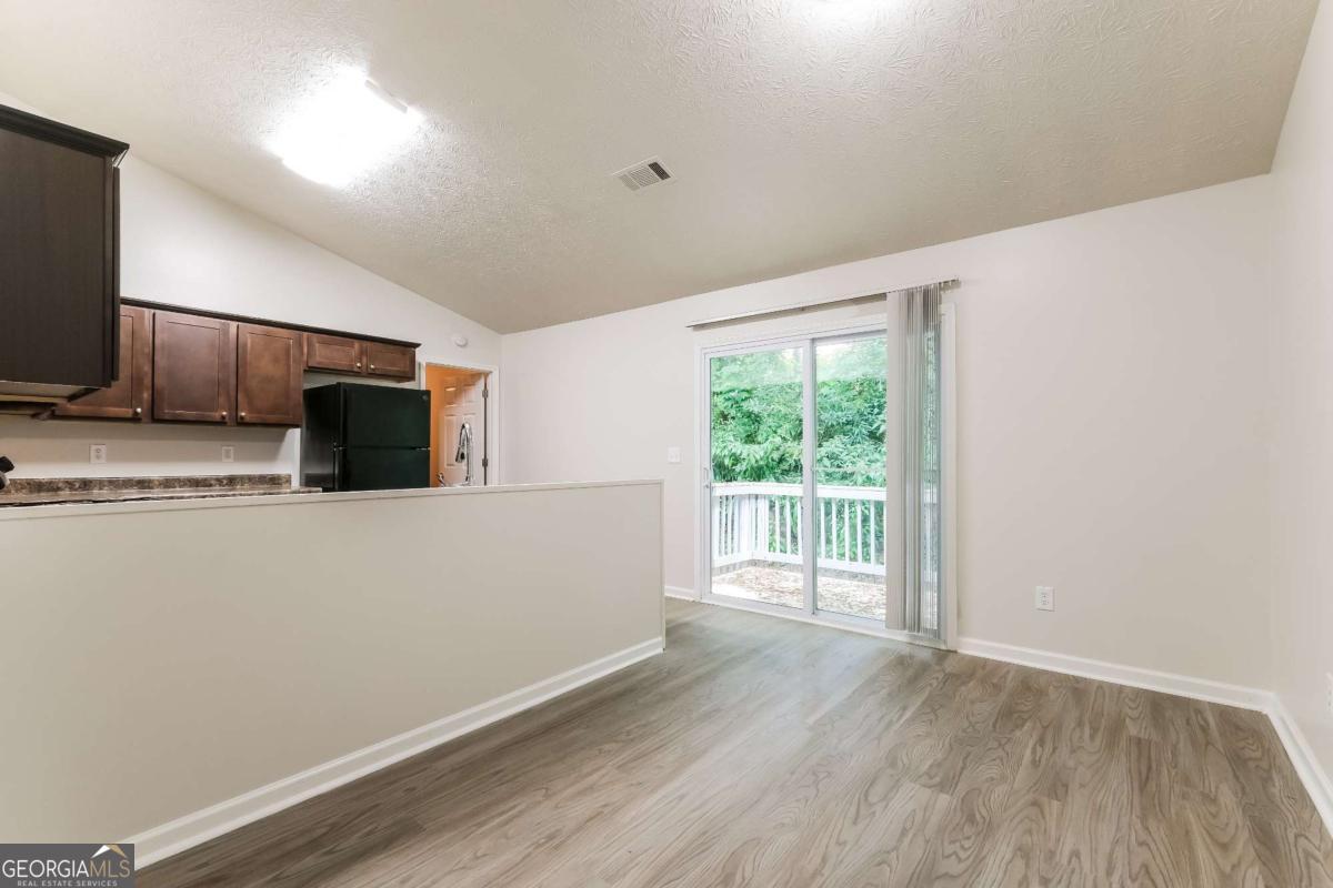 3140 Alenes Drive Property Photo 5