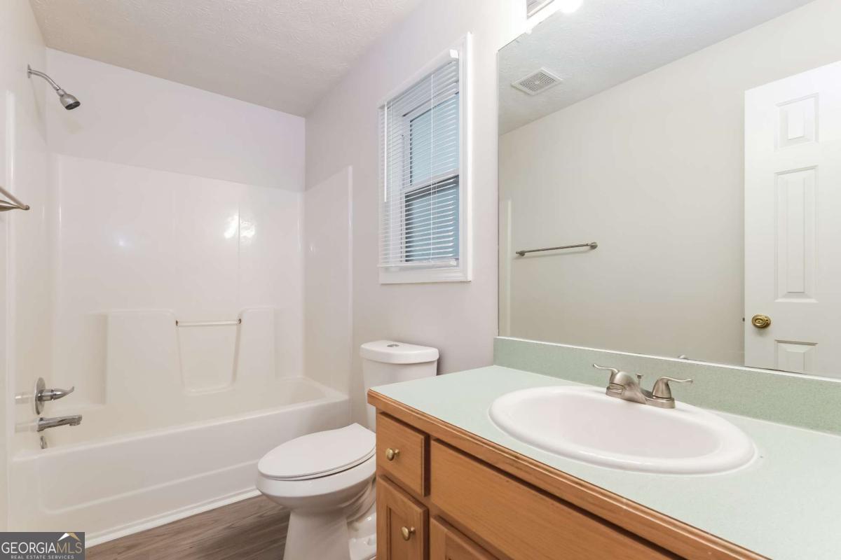 3140 Alenes Drive Property Photo 10