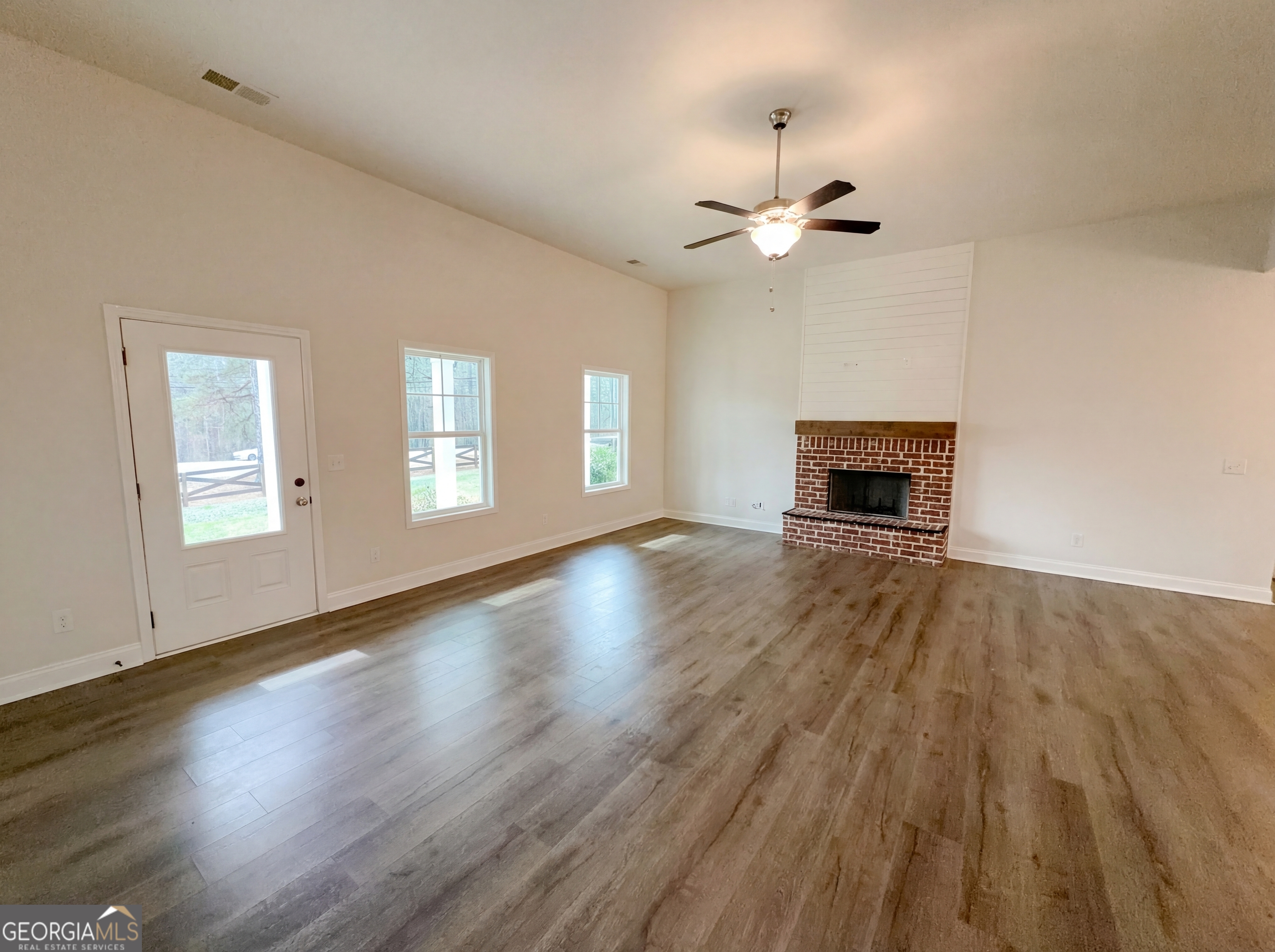 1841 Highway 138 Property Photo 7