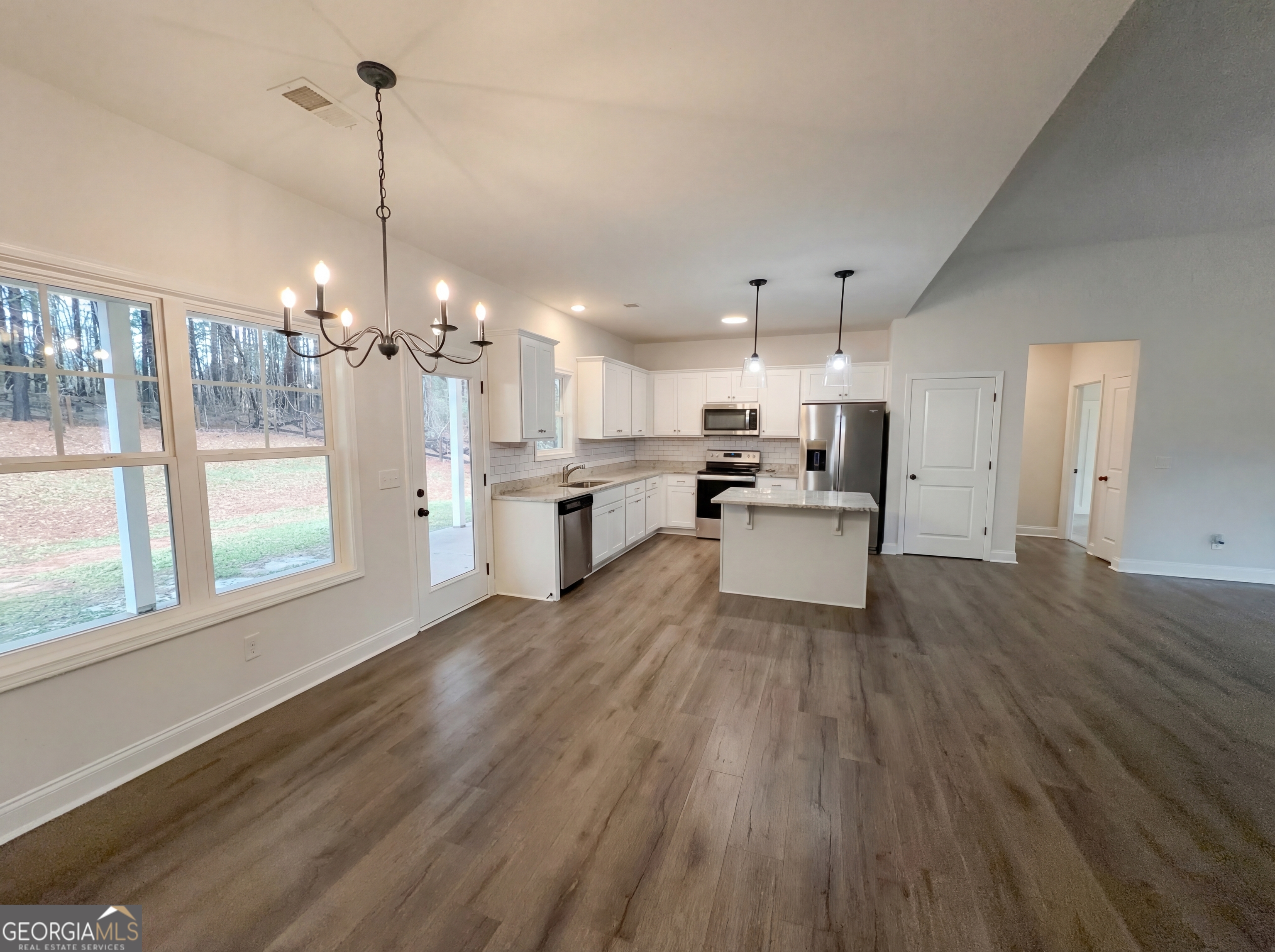 1841 Highway 138 Property Photo 9