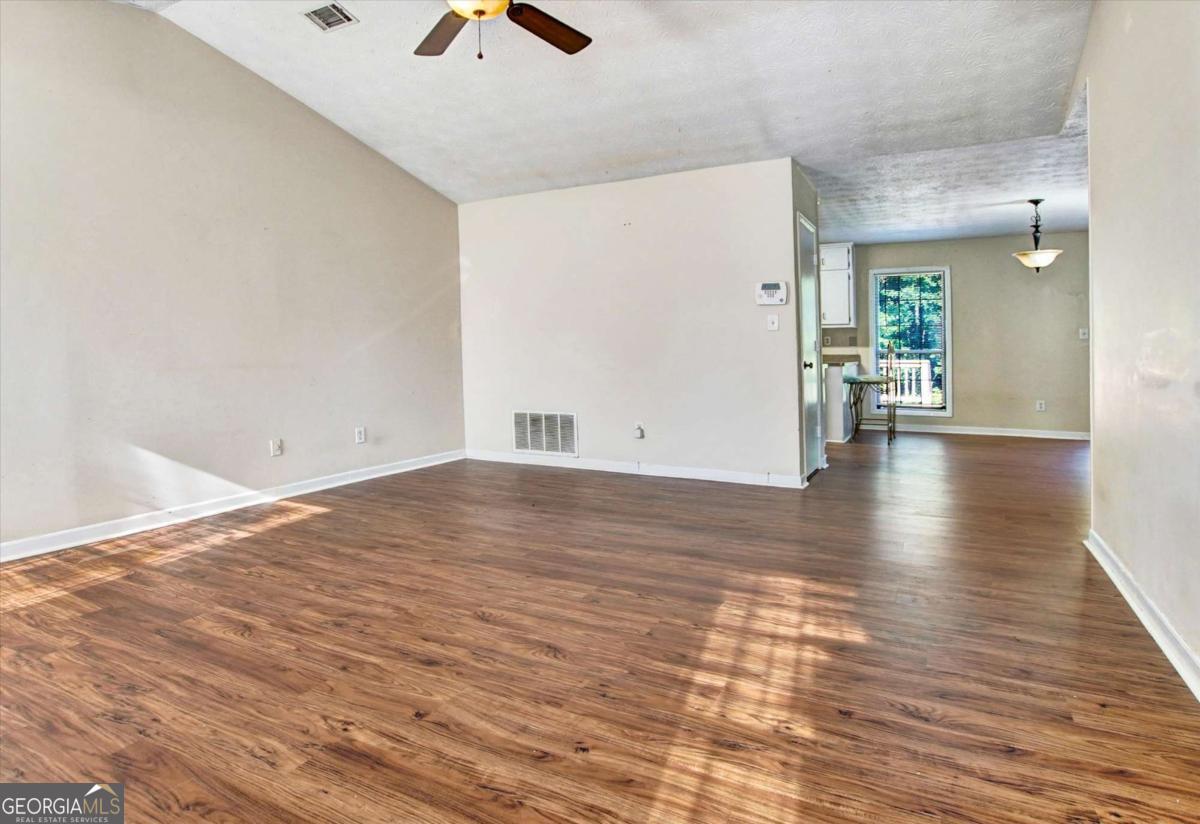 11553 Matthews Trail Property Photo 2