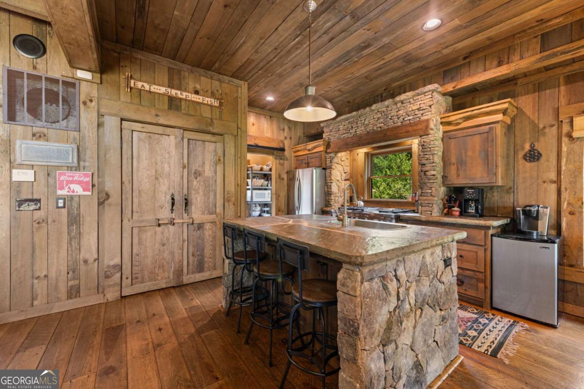 355 Old Camp Loop Property Photo 15