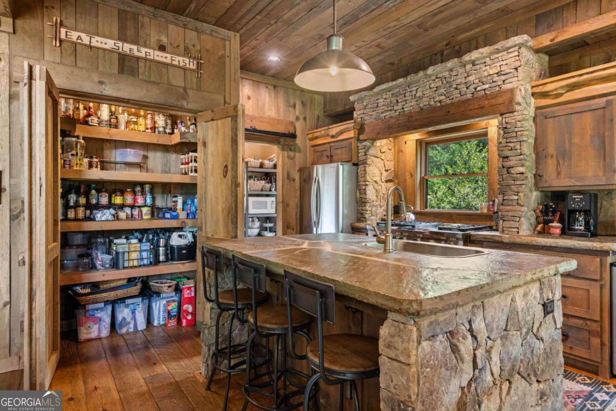 355 Old Camp Loop Property Photo 18