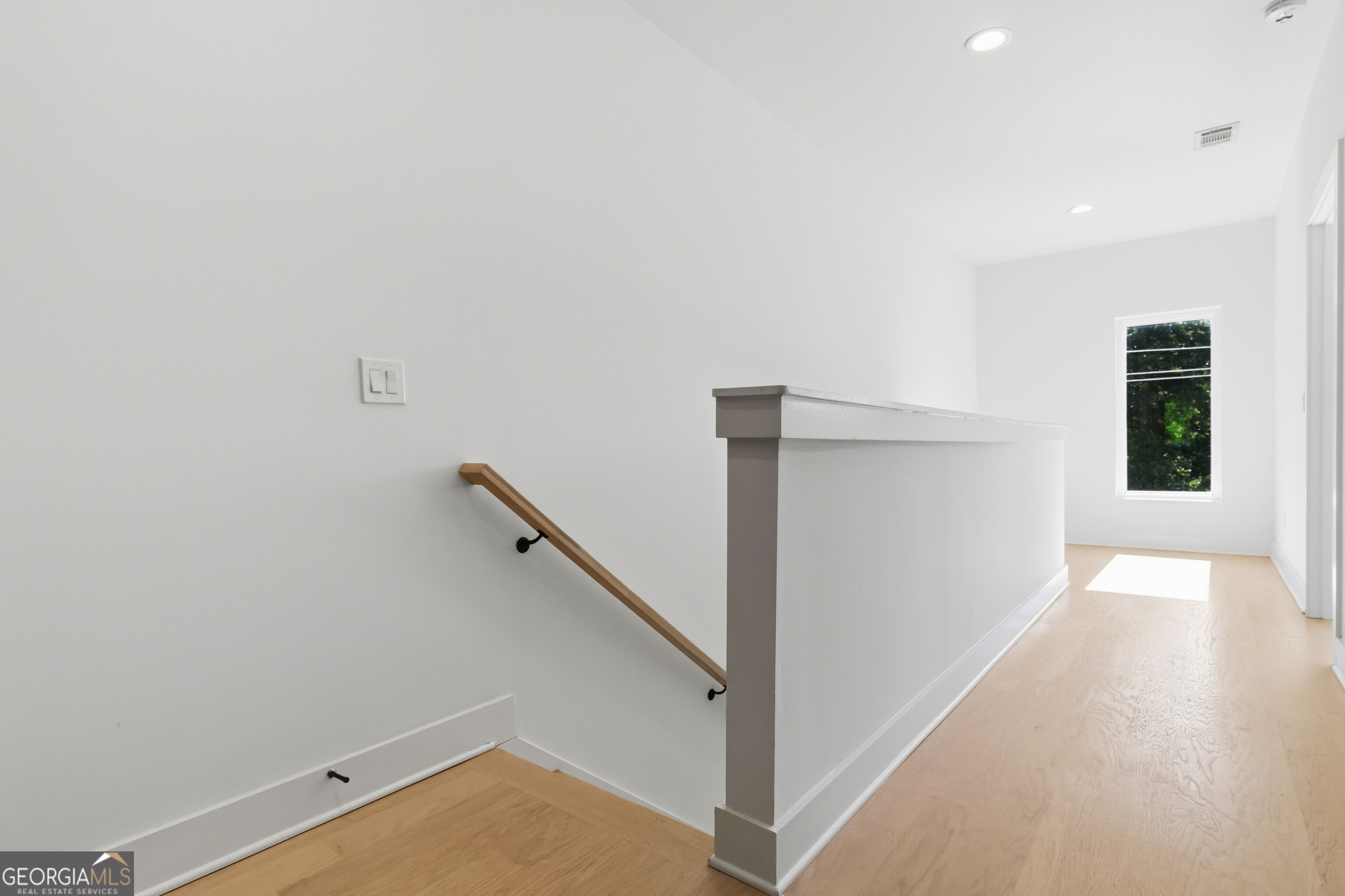 863 Cavanaugh Avenue Se # 106 Property Photo 6