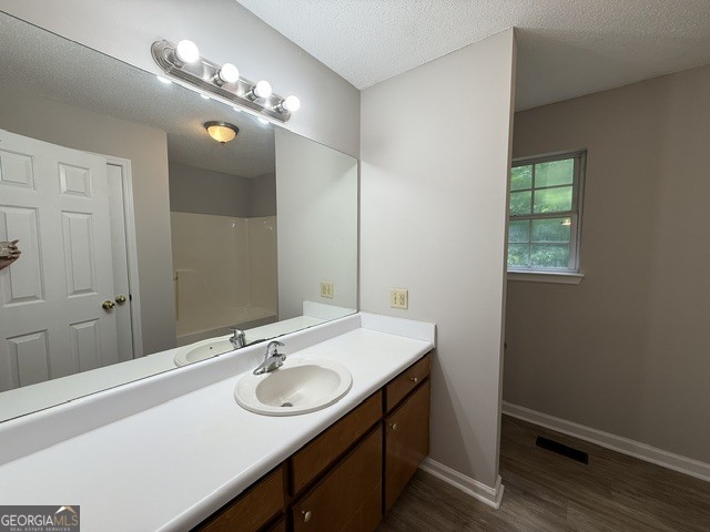 2800 Arthur K B B Property Photo 6