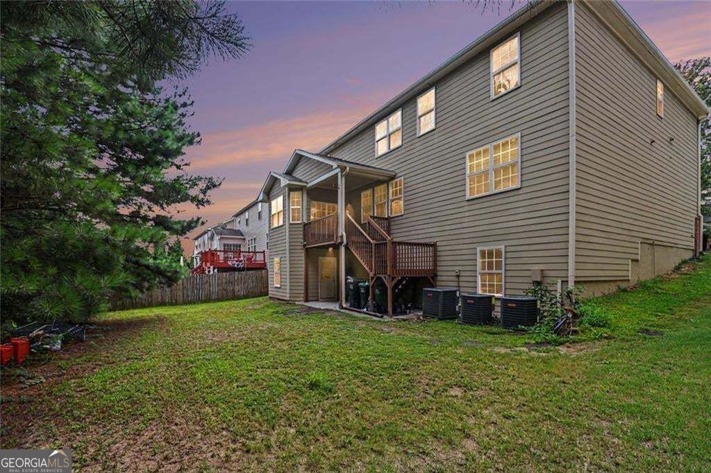 6195 Park Leaf Walk Property Photo 3