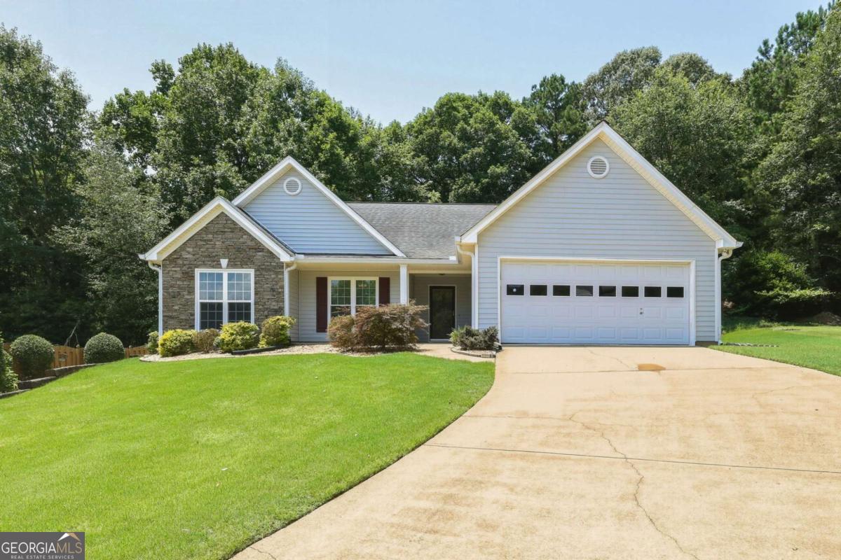317 Hemington Way Property Photo 4