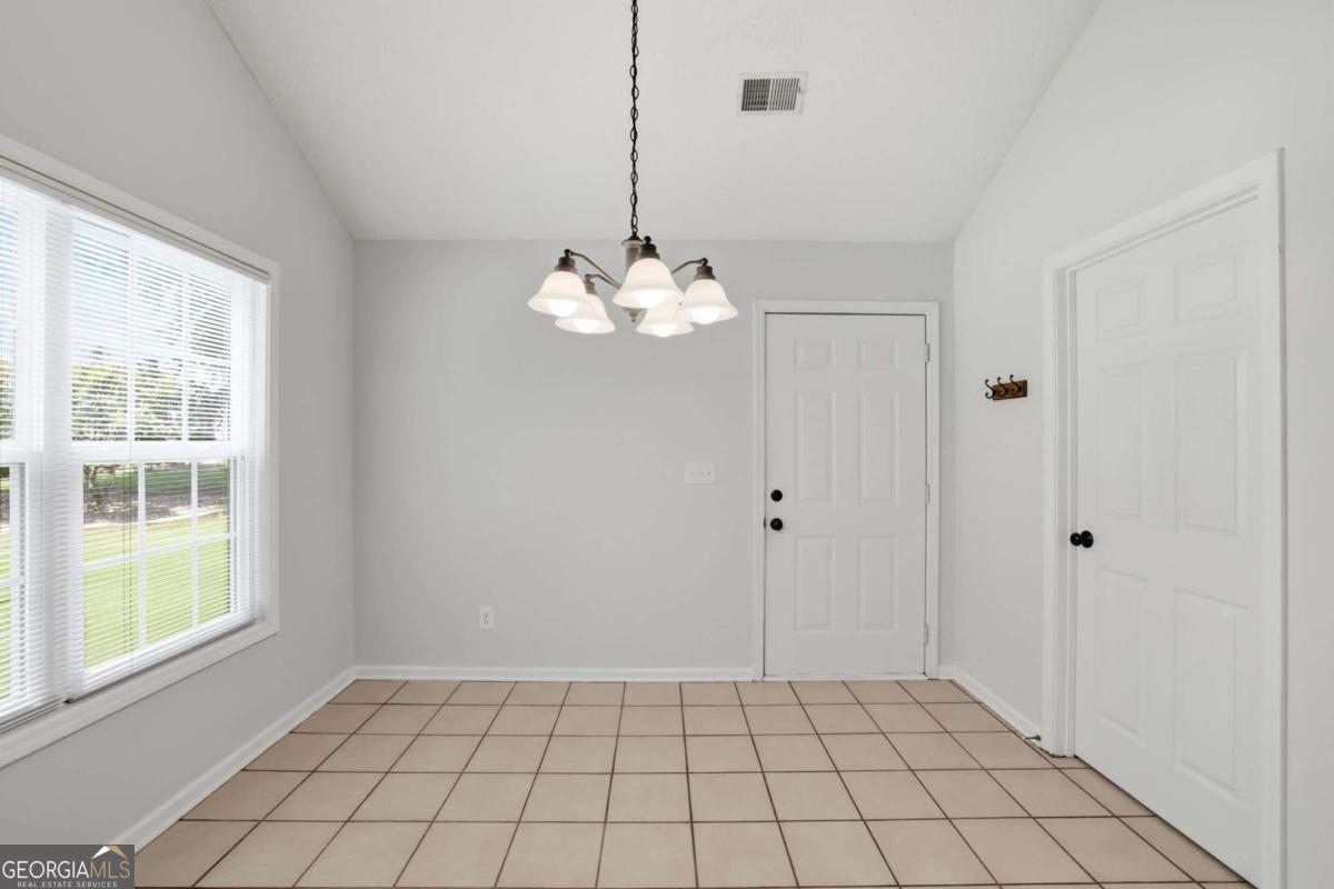 317 Hemington Way Property Photo 9
