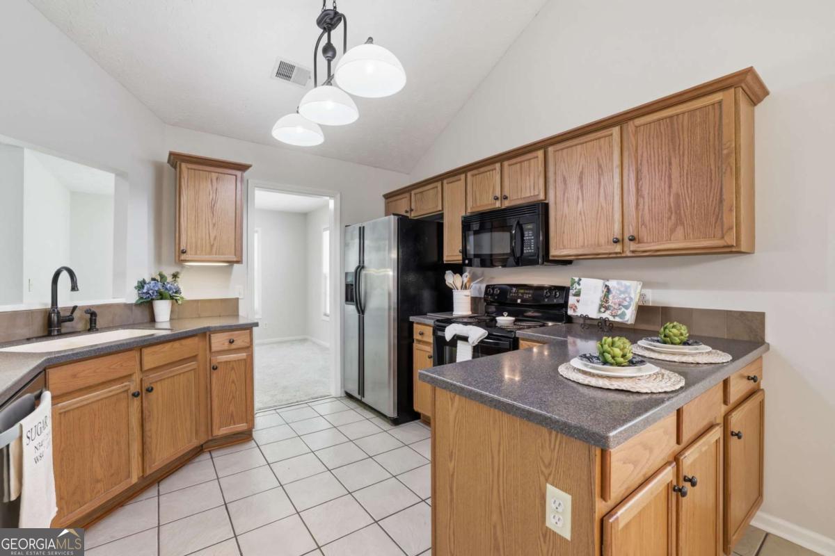 317 Hemington Way Property Photo 13