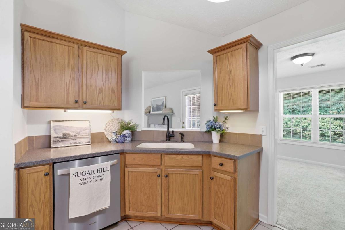 317 Hemington Way Property Photo 15