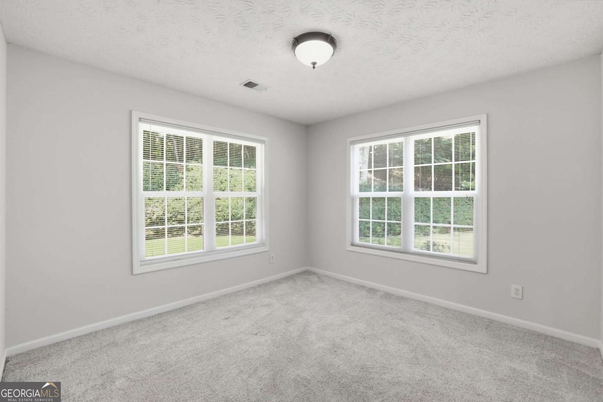317 Hemington Way Property Photo 18