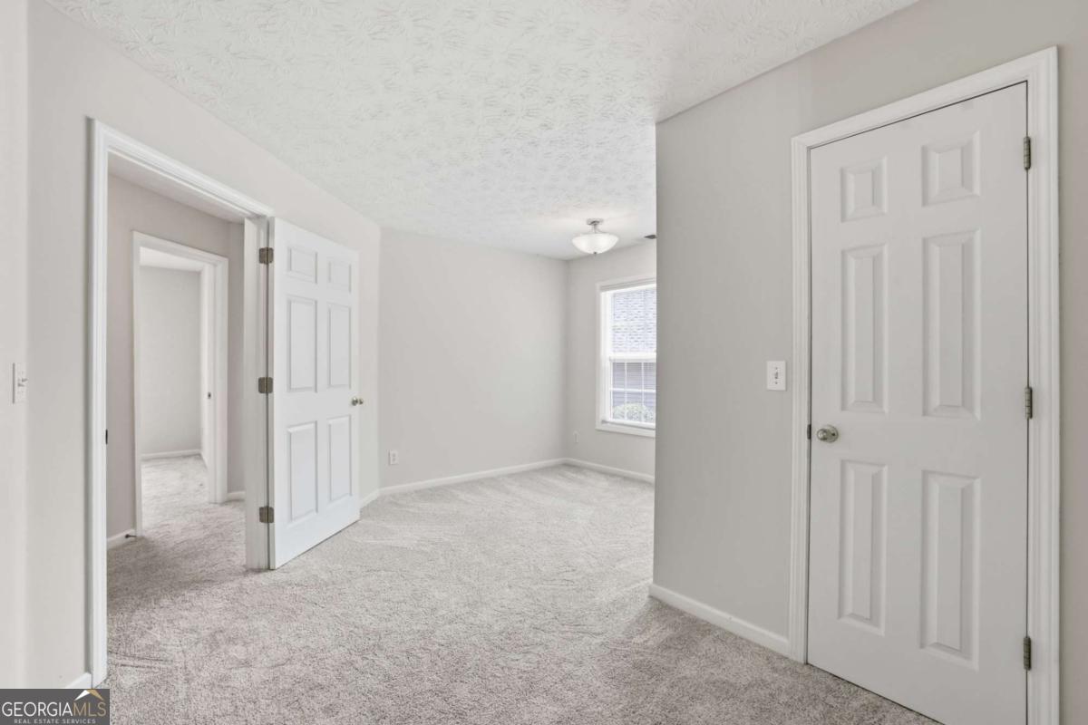 317 Hemington Way Property Photo 24