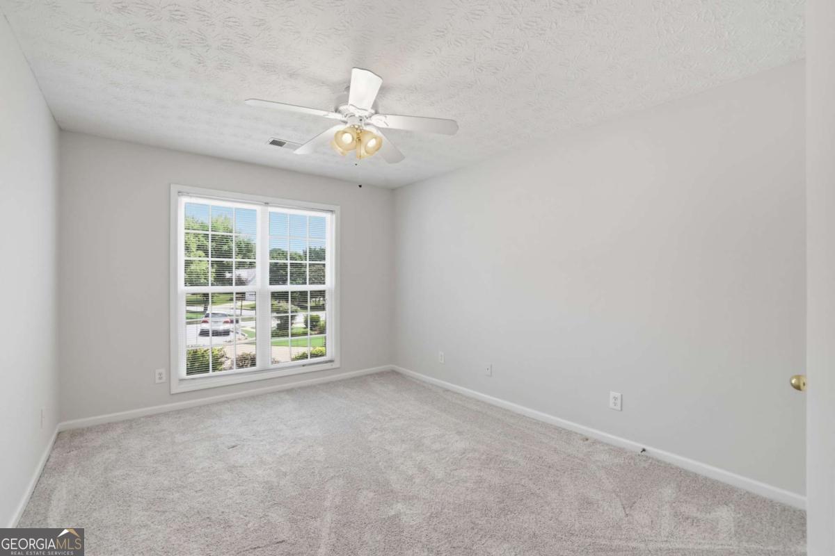 317 Hemington Way Property Photo 30