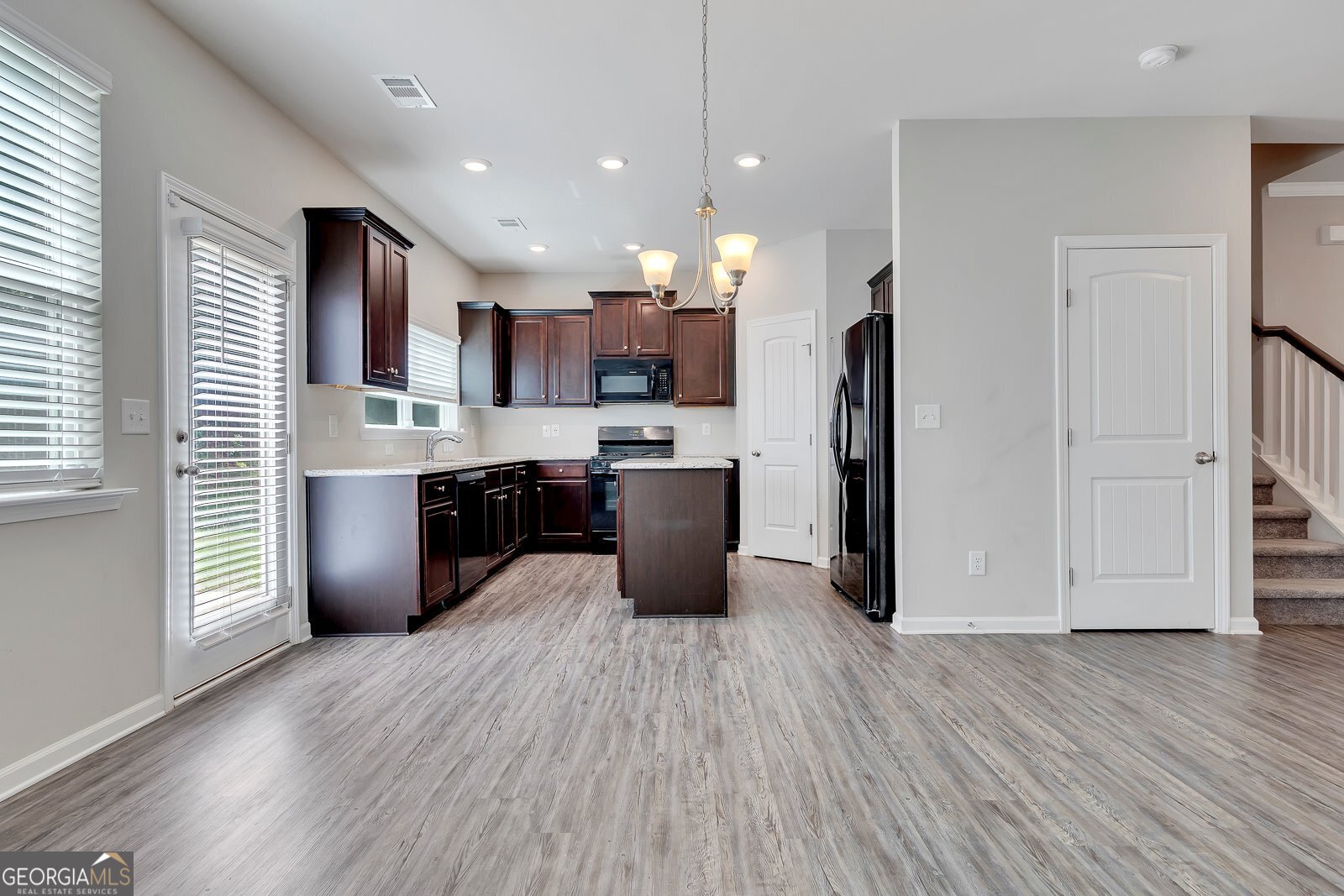 100 Valley Brook Way Property Photo 12
