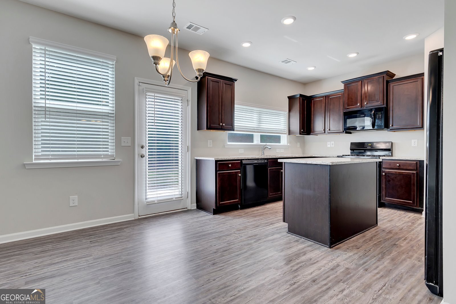 100 Valley Brook Way Property Photo 13
