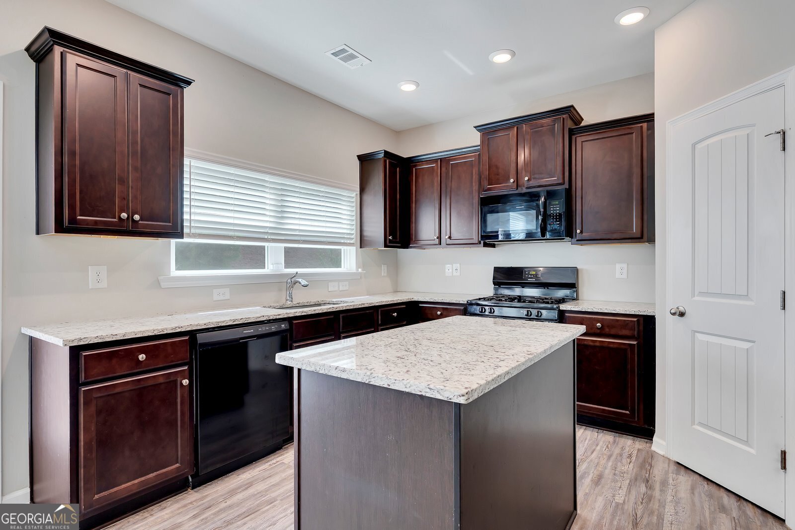 100 Valley Brook Way Property Photo 15