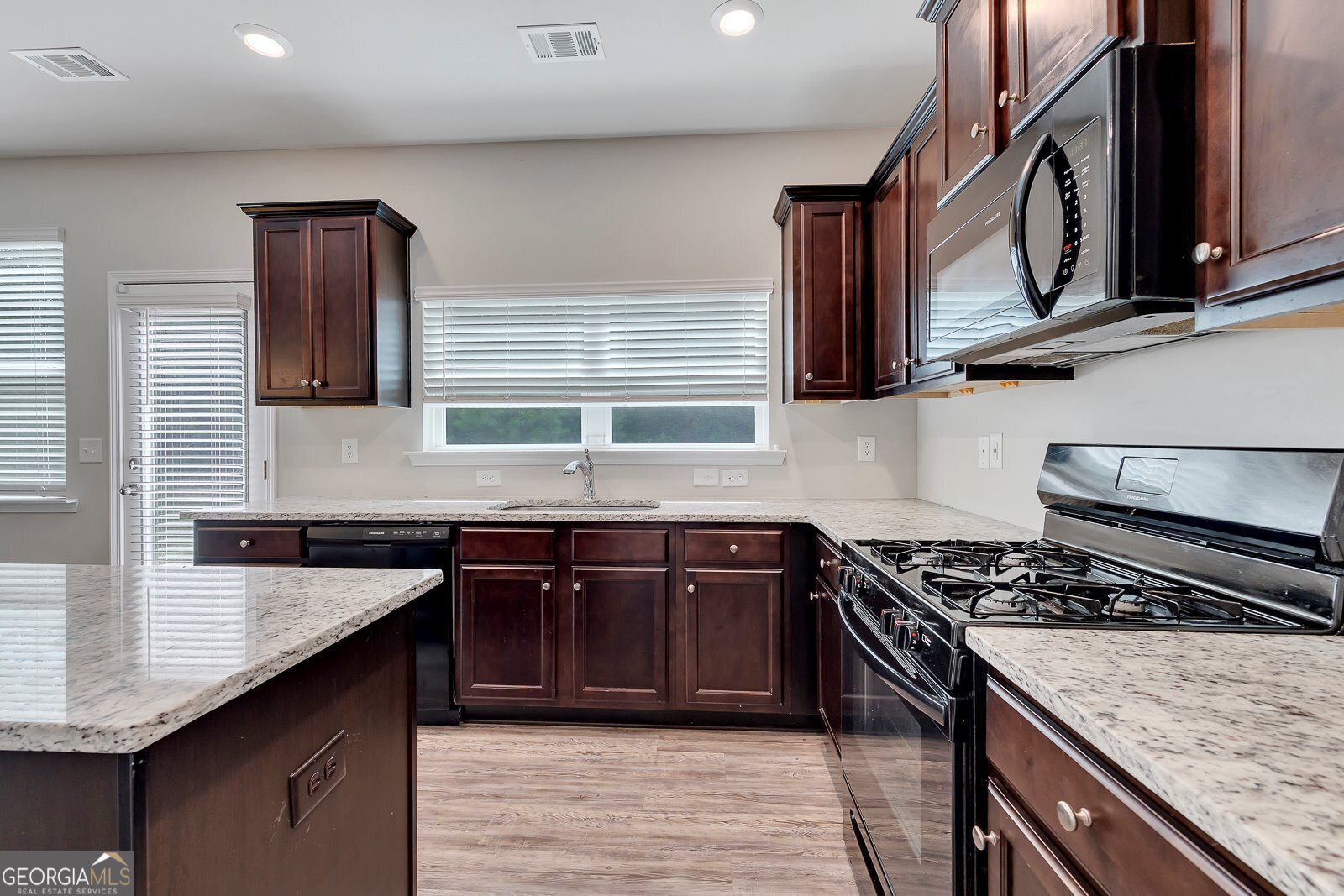 100 Valley Brook Way Property Photo 17