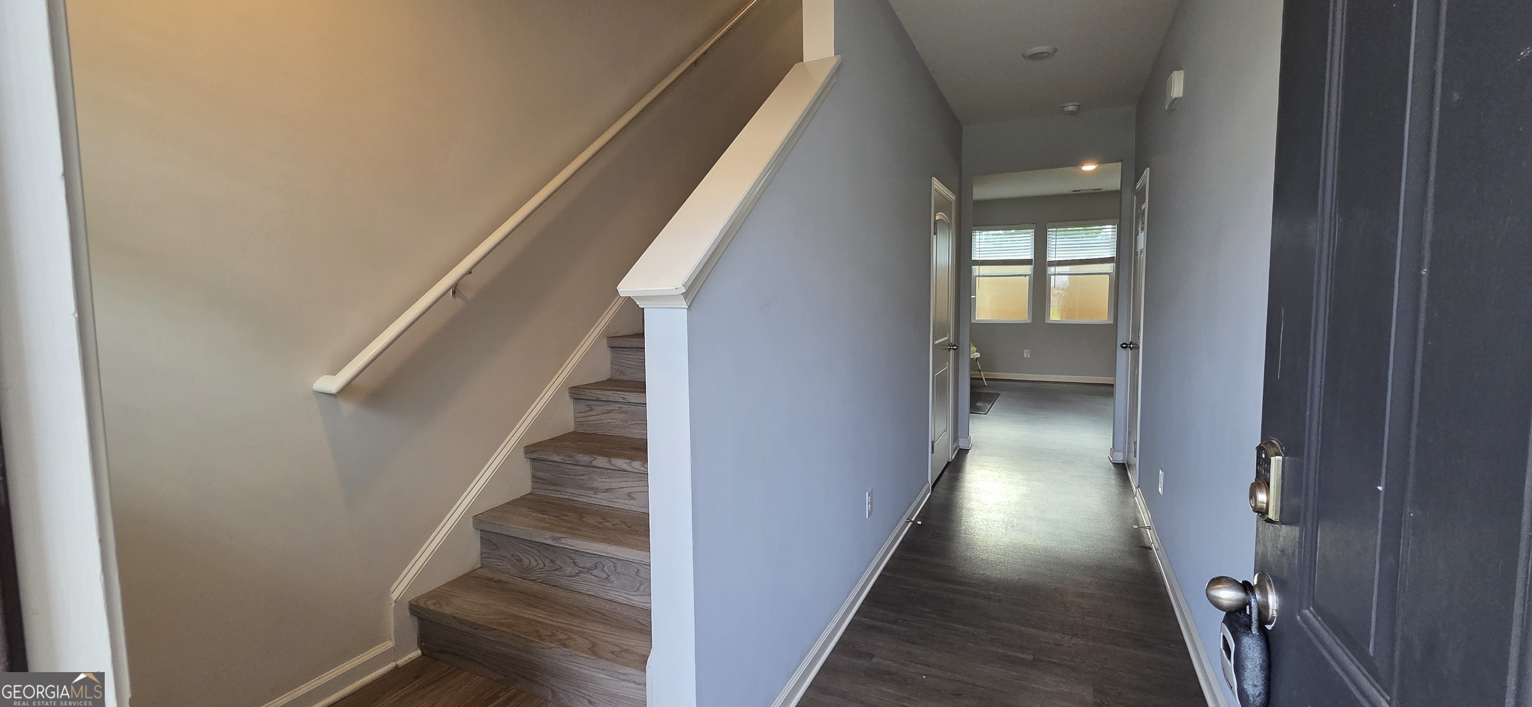 5551 Foxglove Way Property Photo 4