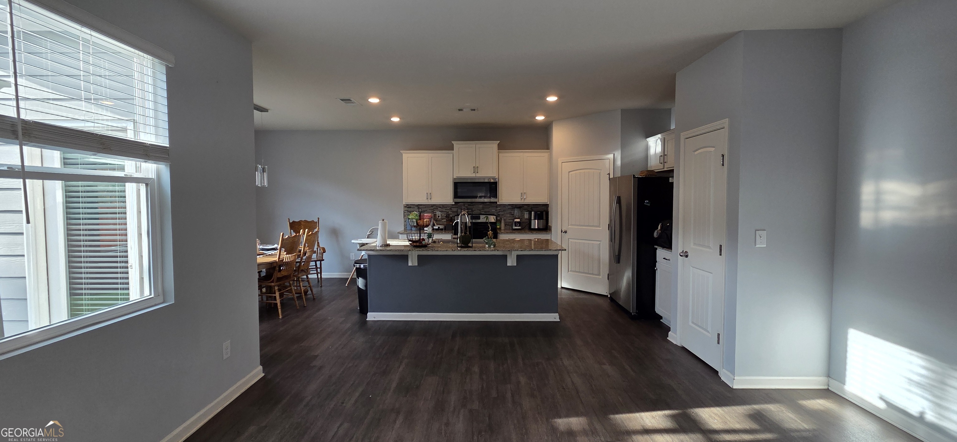 5551 Foxglove Way Property Photo 6