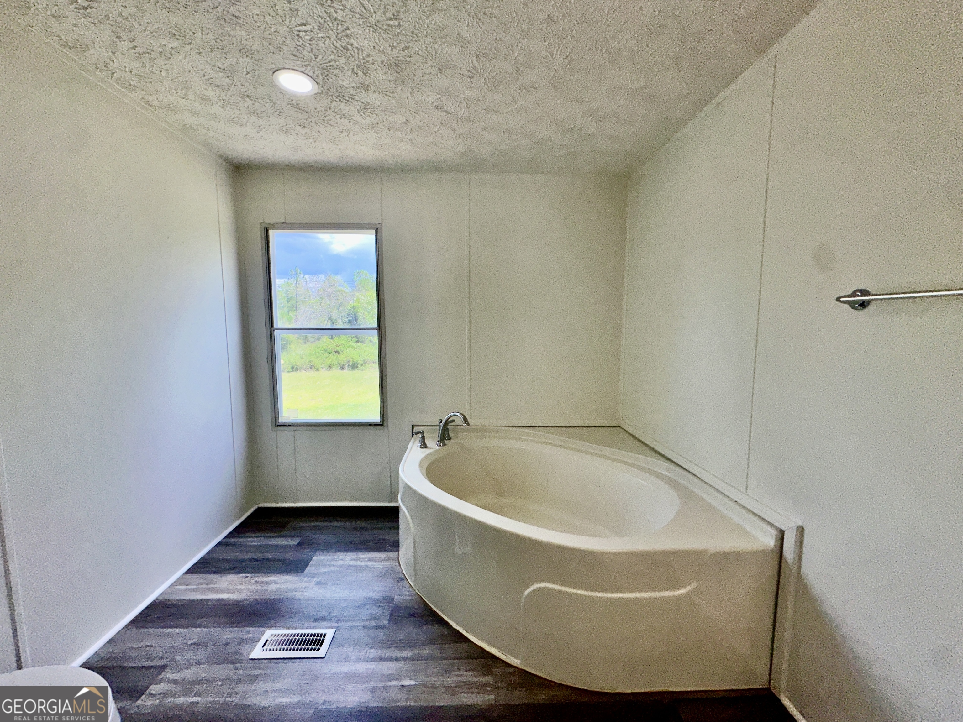93 Tucker Road Property Photo 16