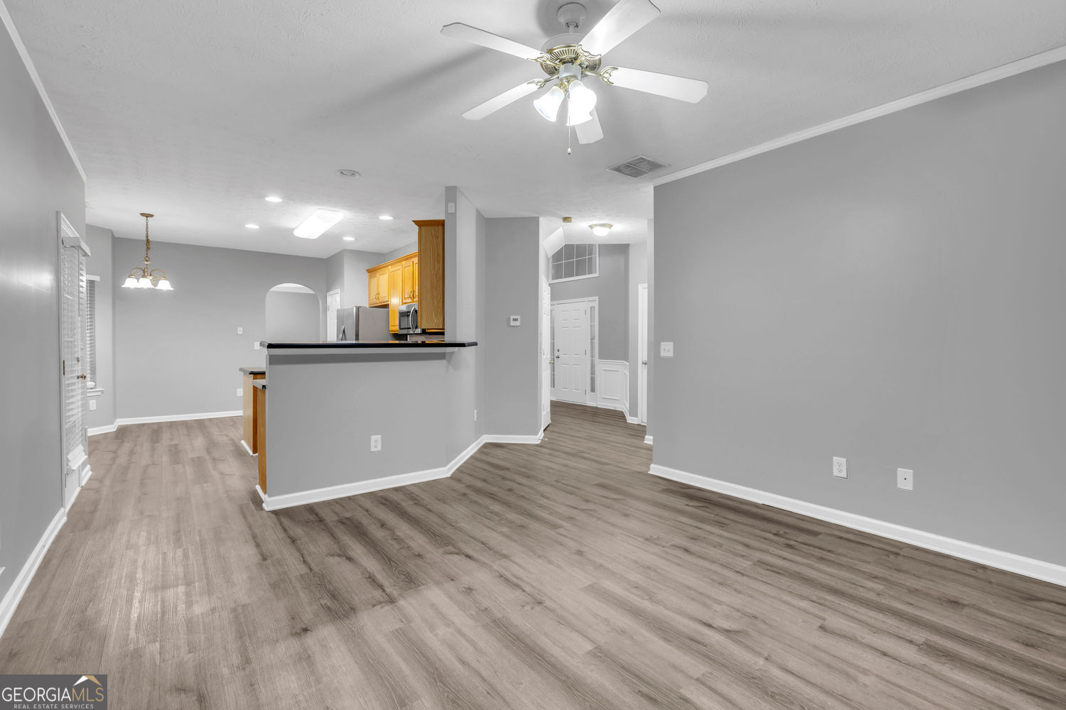 261 Sunderland Way Property Photo 14