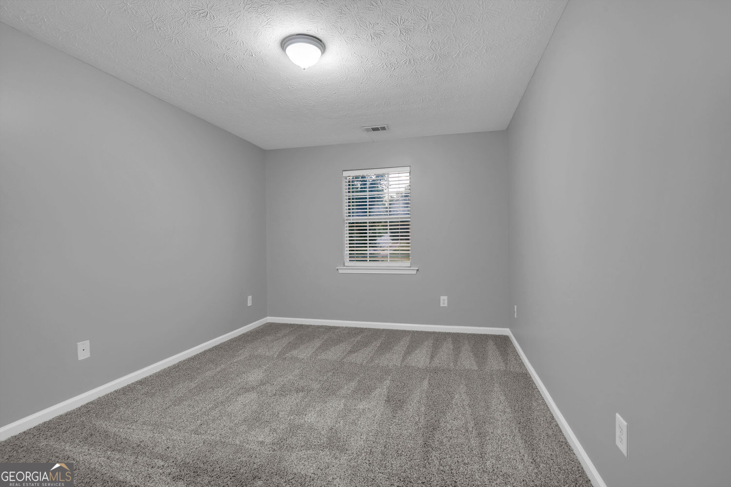 261 Sunderland Way Property Photo 26