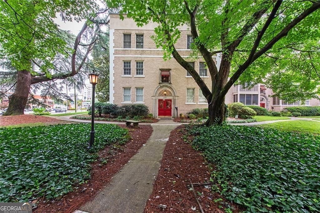 2222 Peachtree Road # A3 Property Photo 1