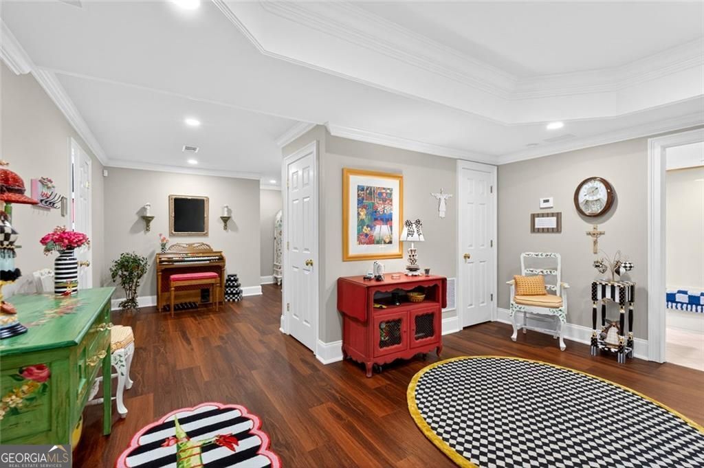 5327 Claridge Square Property Photo 47