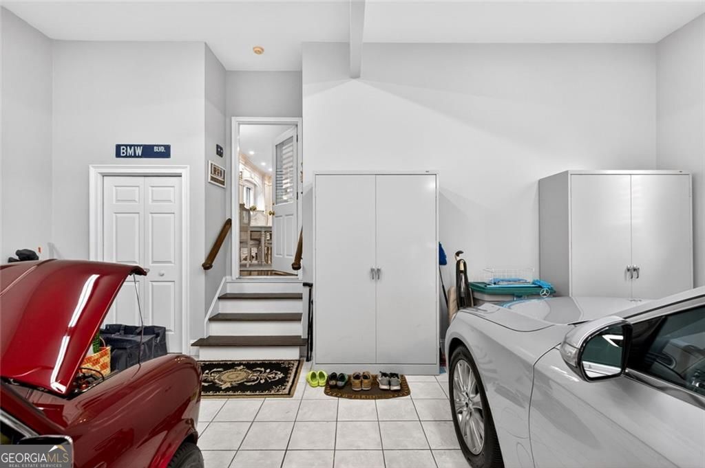 5327 Claridge Square Property Photo 59