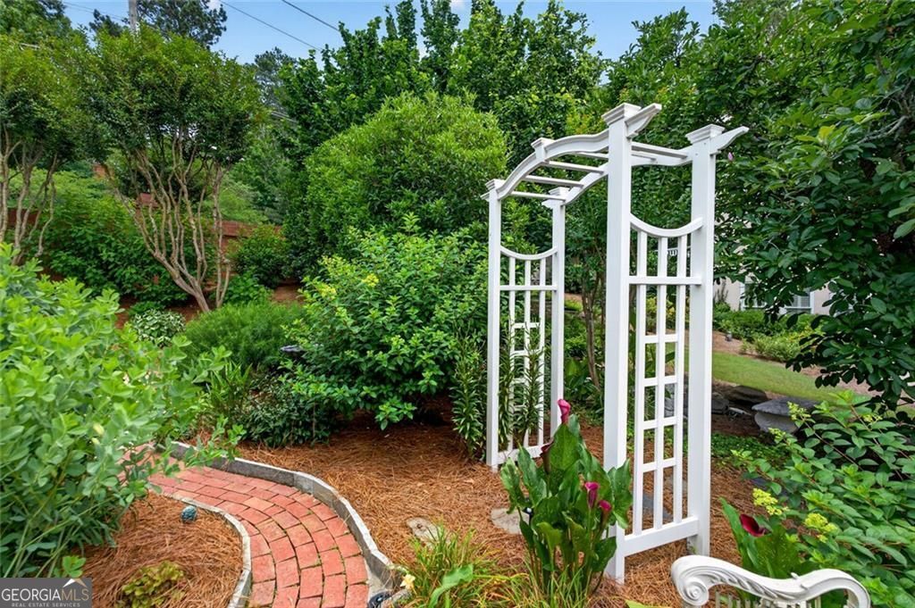 5327 Claridge Square Property Photo 73
