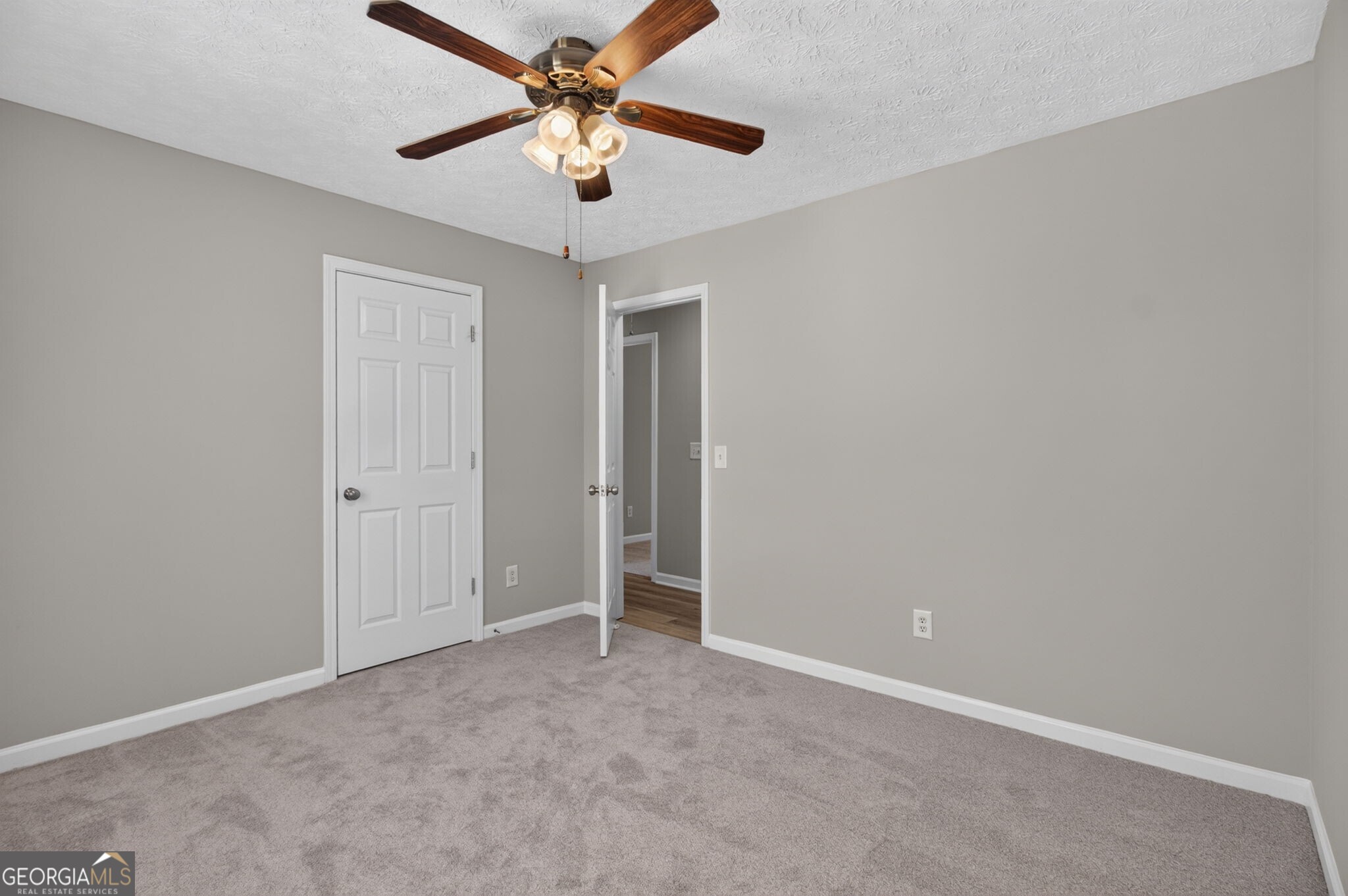4025 Hemingway Drive Property Photo 13